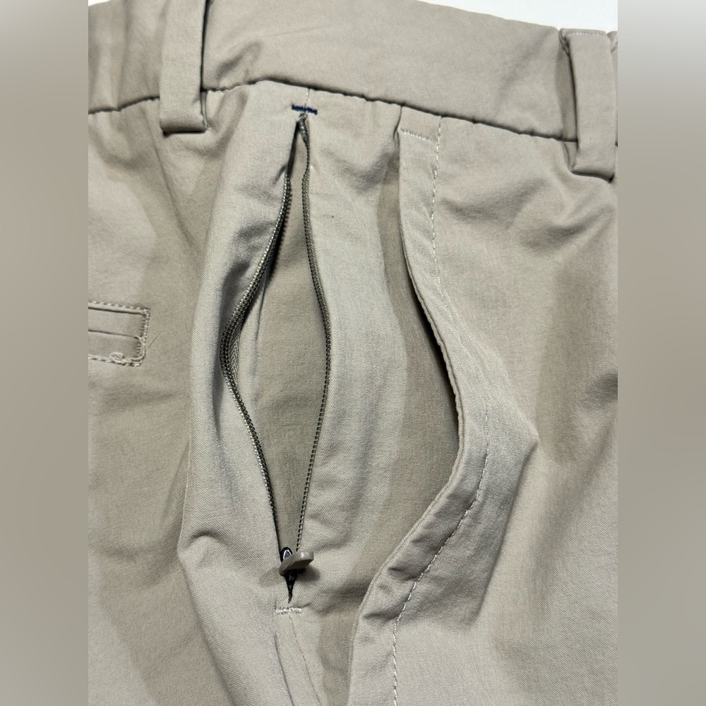 Vineyard Vines Men’s 30x30 Performance On The Go Pants Beige Lightweight Golf - Picture 3 of 9